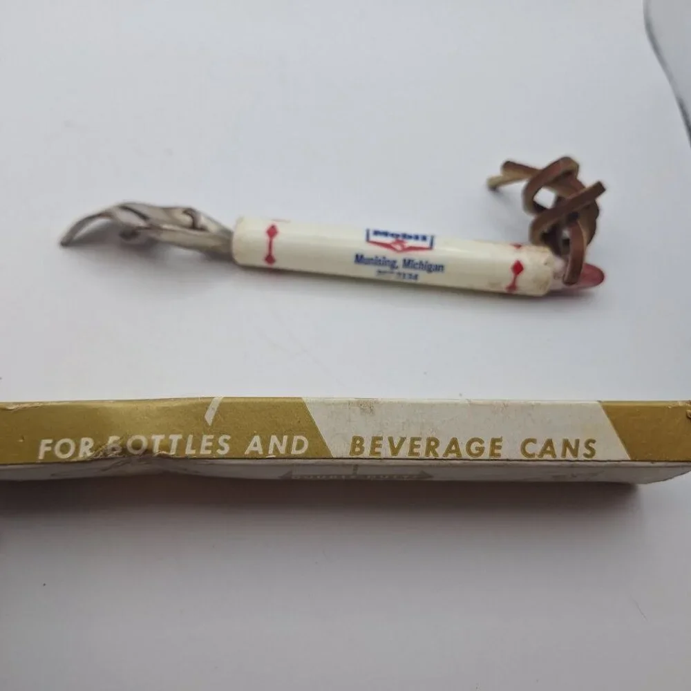 Mobil Ward Oil Munising Michigan 2 Way Bottle Opener Vintage USA‎ Can Cap Metal
